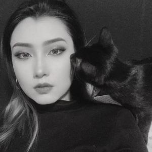 李丽莎被摄影师捏奶头
